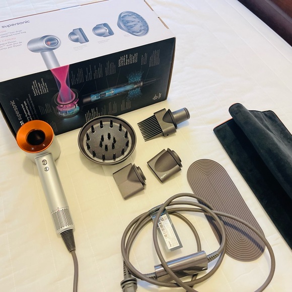 Self used Dyson hair dryer - Picture 1 of 1
